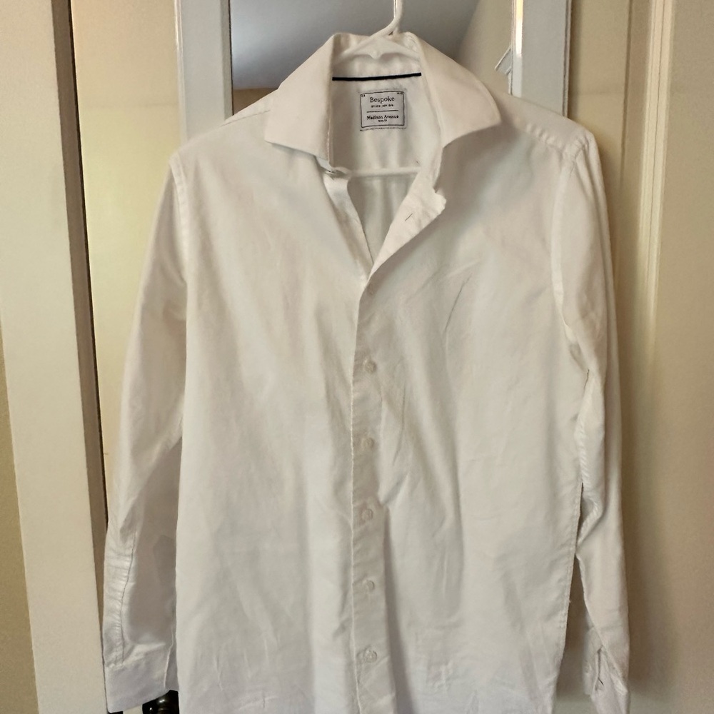 Bespoke White Dress Shirt with Crisp Cotton Fabric